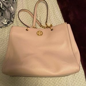 Dusty pink Tory Burch purse. Used once or twice.